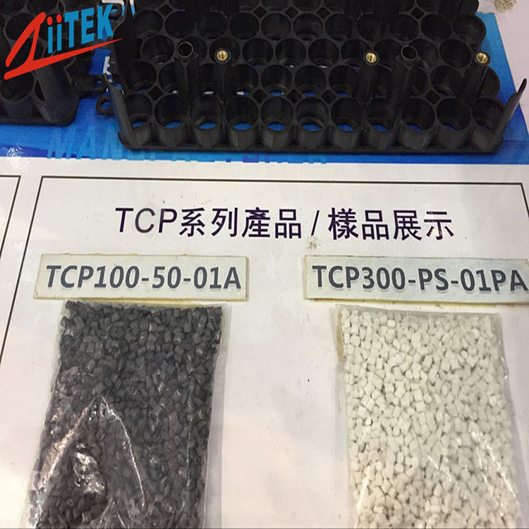 Led Lamps Black Thermal Conductive Plastic Housing 5 W / mK with 1.45g